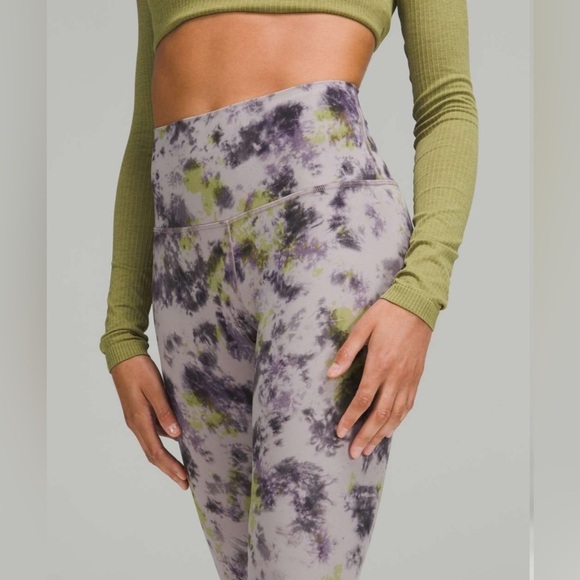 📸Lululemon Align High-Rise Pant 28", Radial Tie Dye Mauve Grey Multi, Size 20 - Picture 4 of 5